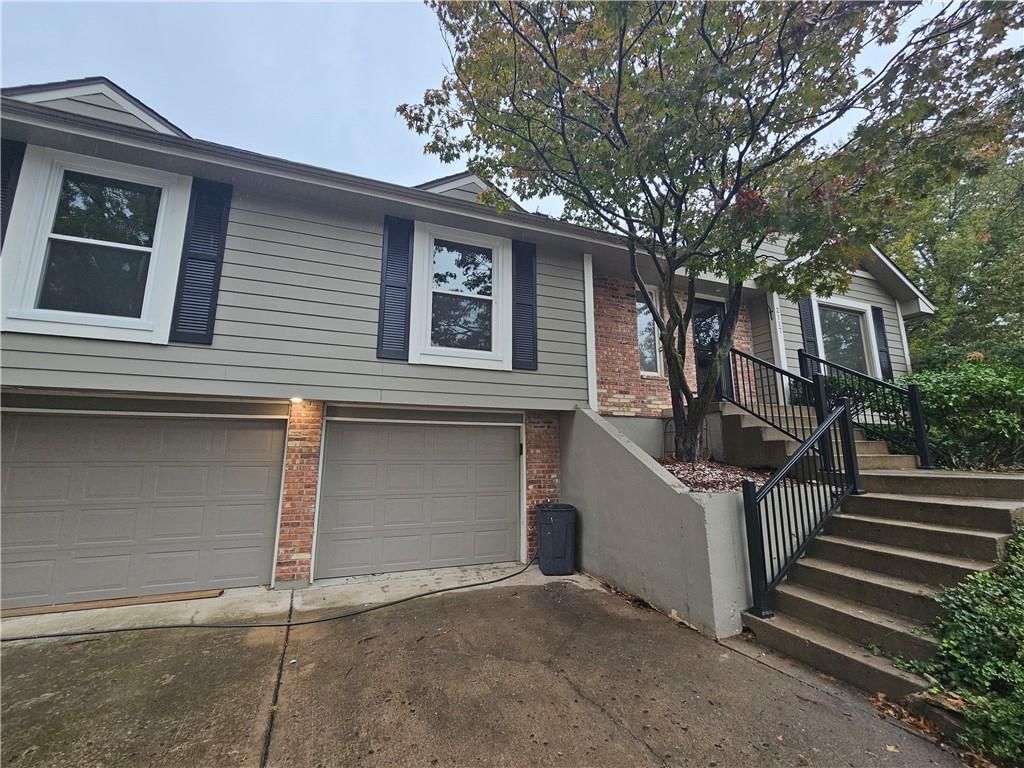 2117 NW Parker Court — photo 3