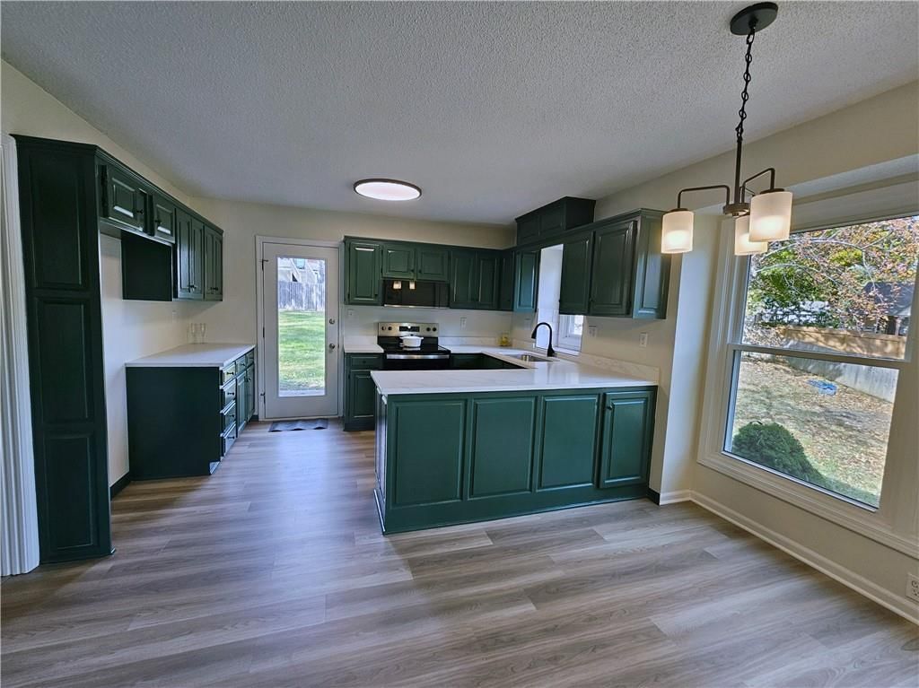 2117 NW Parker Court — photo 8