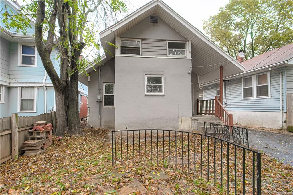2825 E 10th Street — photo 21