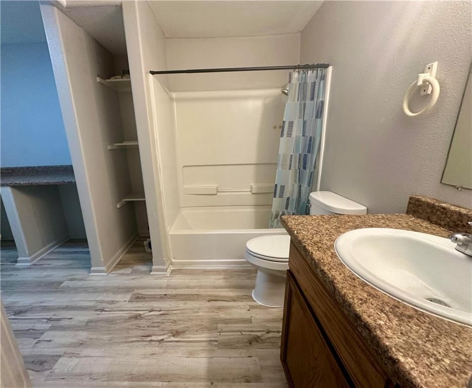 1017 S Locust N/A — photo 8