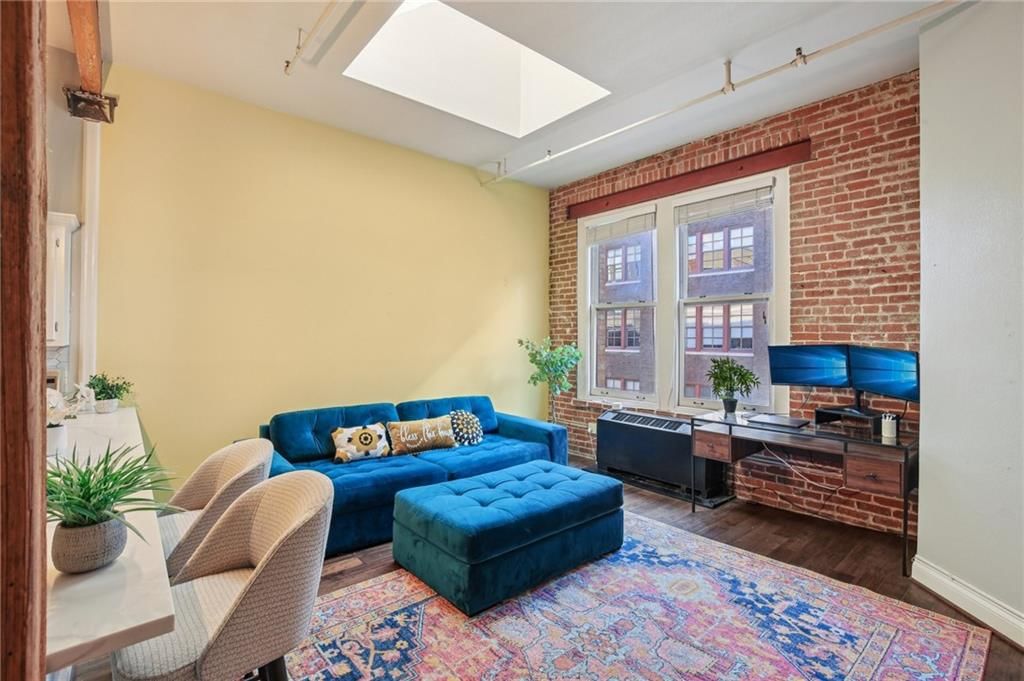 308 W 8th Street — photo 3