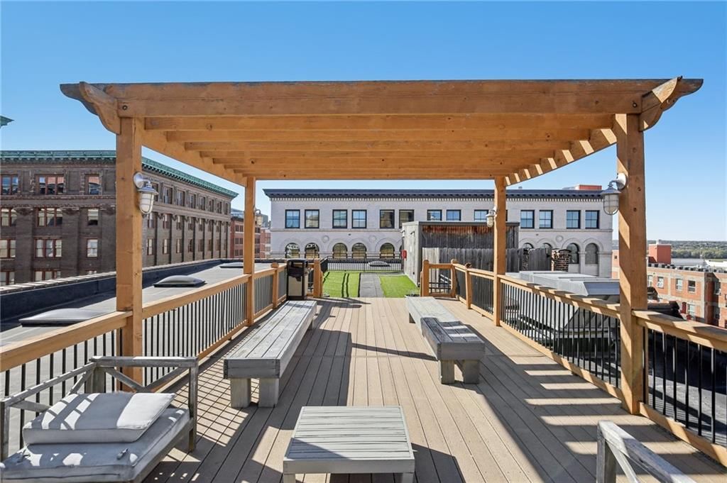 308 W 8th Street — photo 18