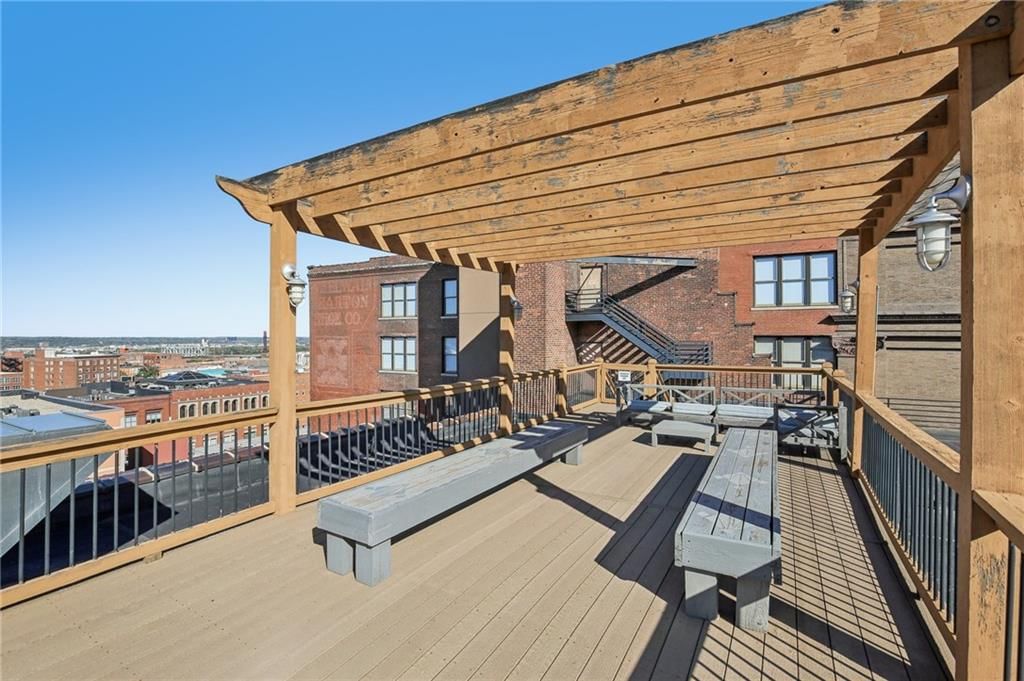 308 W 8th Street — photo 20