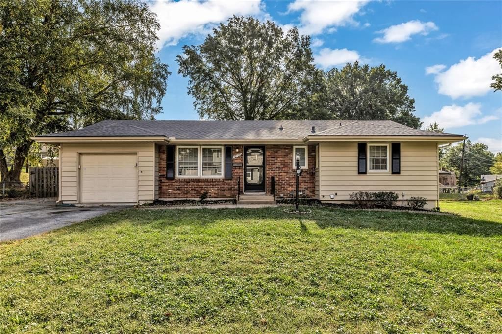 16409 E 31st Street S, Independence, MO