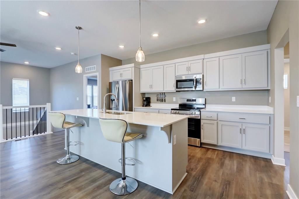 819 Bridgeshire Drive — photo 6