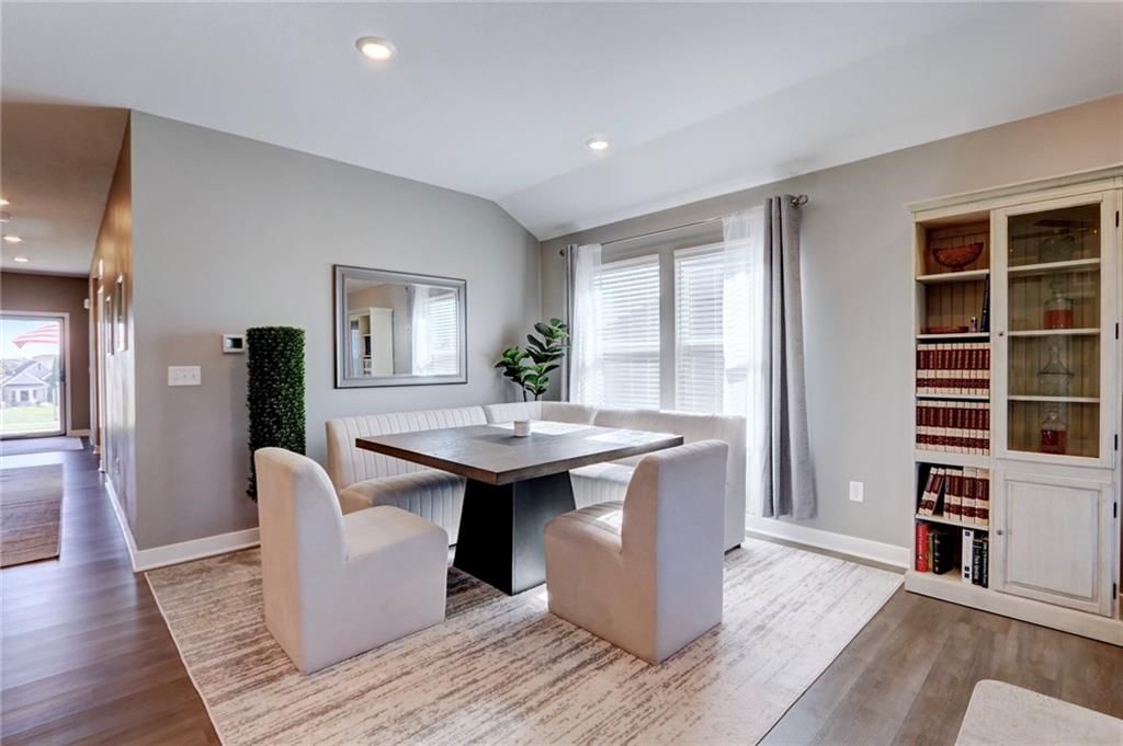 819 Bridgeshire Drive — photo 15