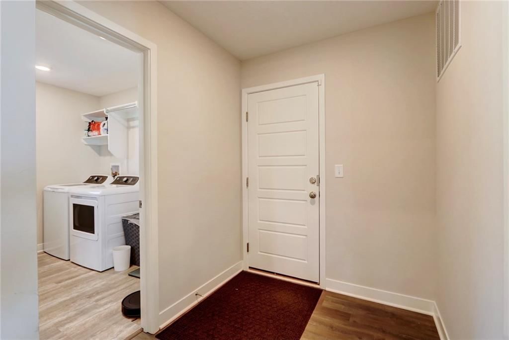 819 Bridgeshire Drive — photo 27