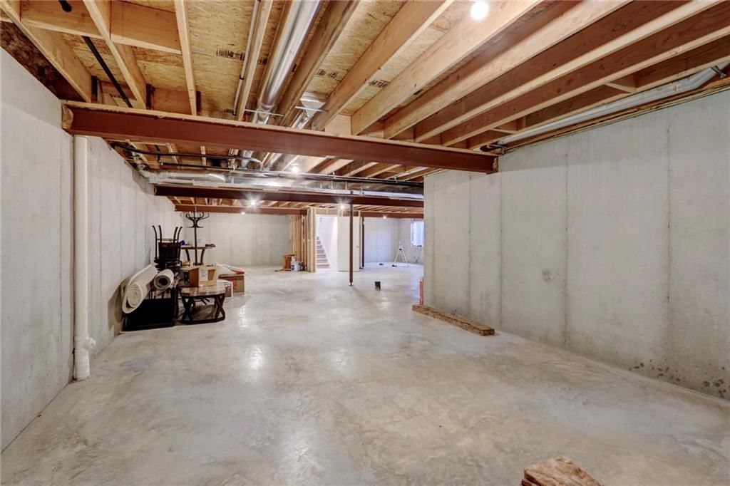 819 Bridgeshire Drive — photo 36