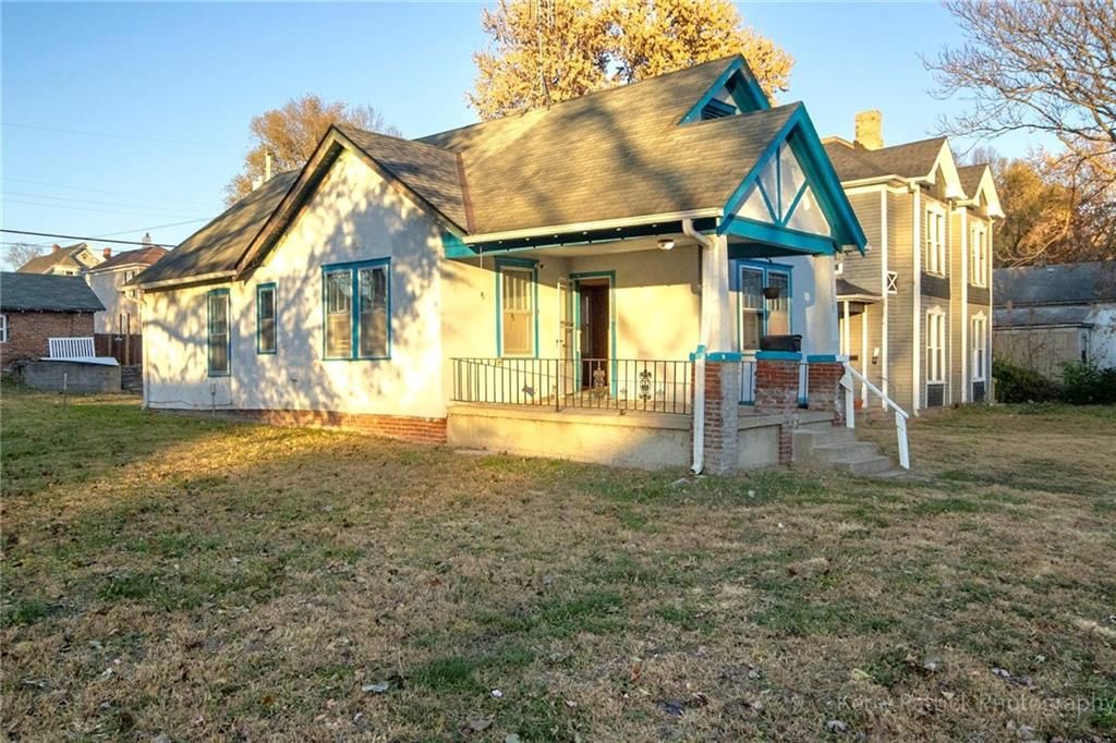 1015 Corby Street — photo 2