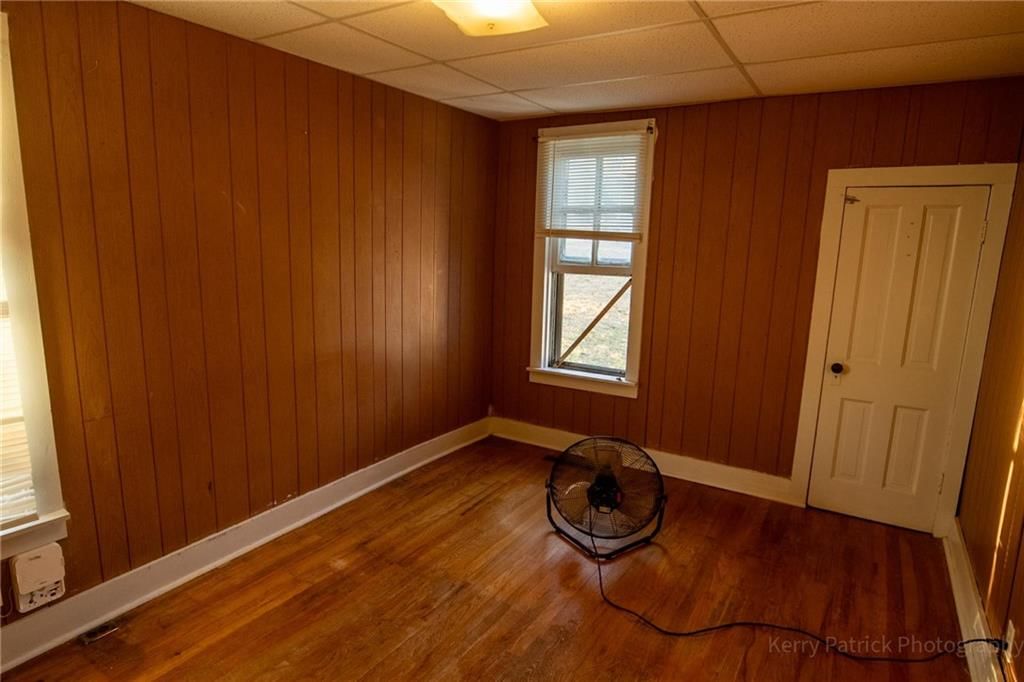 1015 Corby Street — photo 17