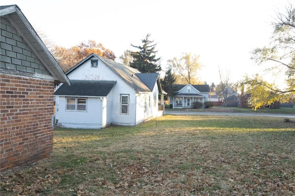 1015 Corby Street — photo 24
