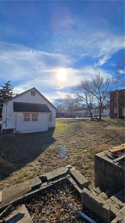1015 Corby Street — photo 38
