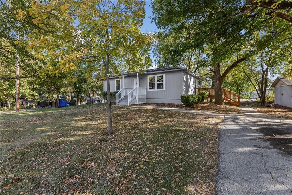 210 E Powhattan Street — photo 2