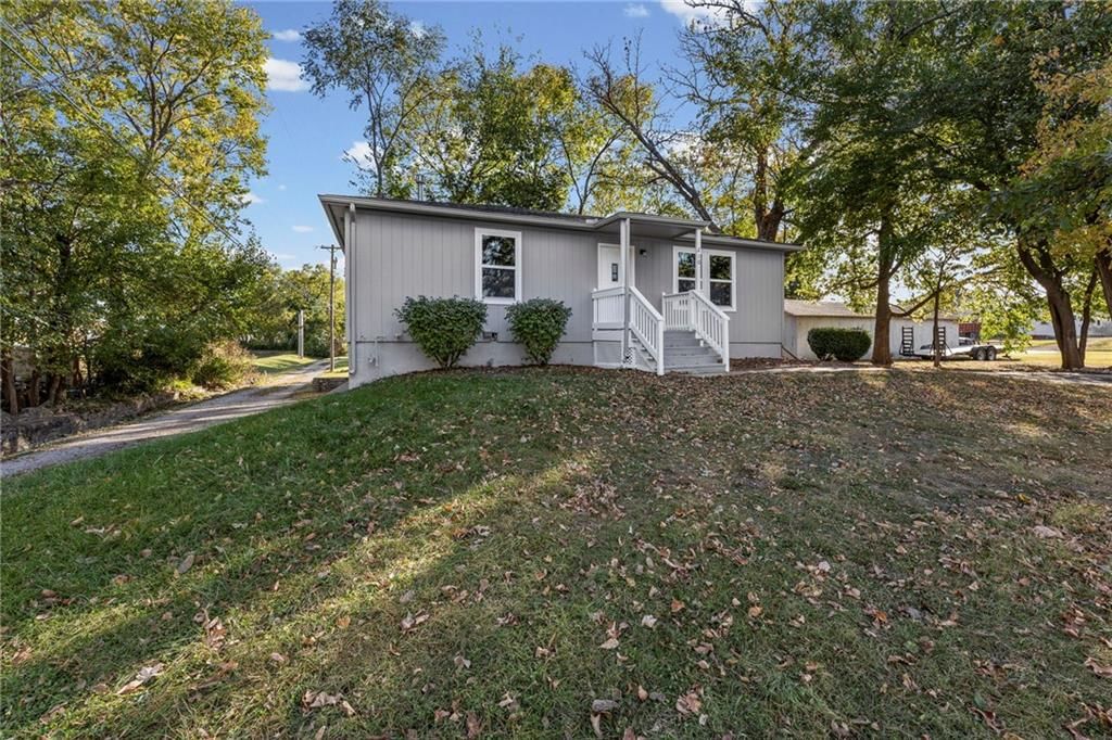 210 E Powhattan Street — photo 3