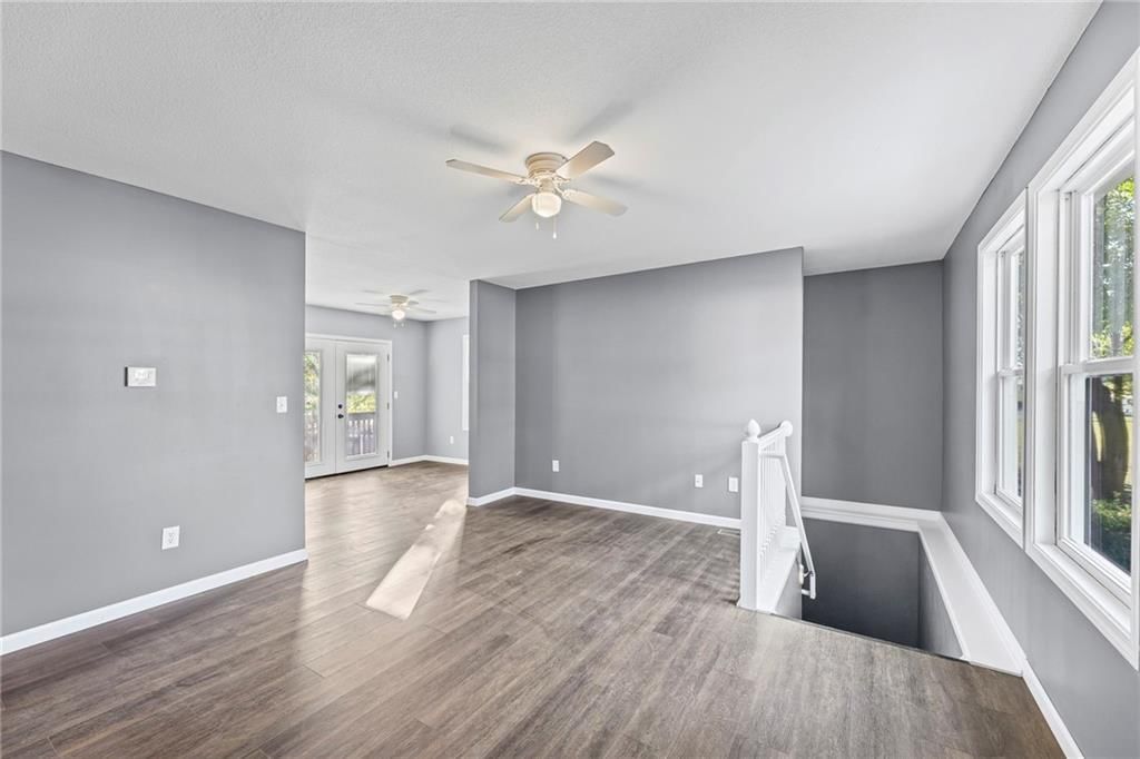 210 E Powhattan Street — photo 5