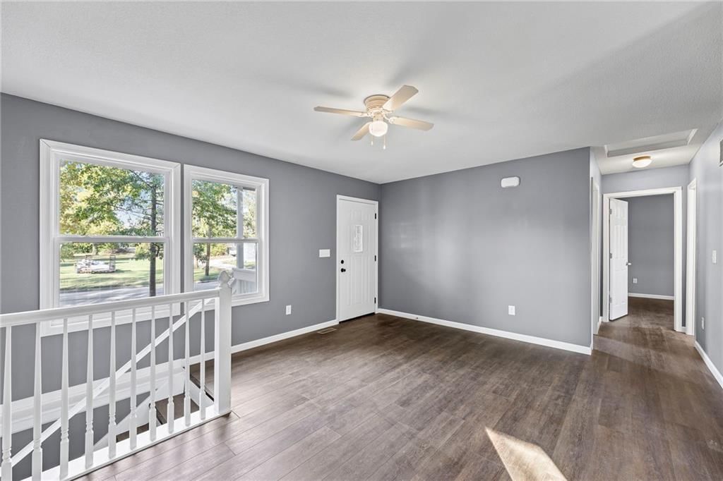 210 E Powhattan Street — photo 6