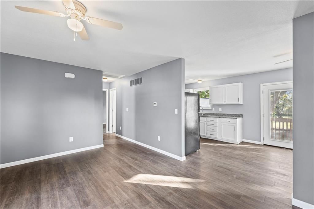 210 E Powhattan Street — photo 7