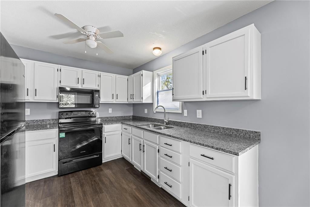 210 E Powhattan Street — photo 11