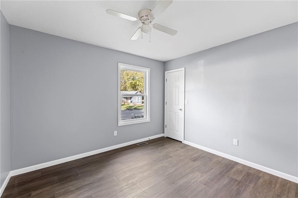 210 E Powhattan Street — photo 13