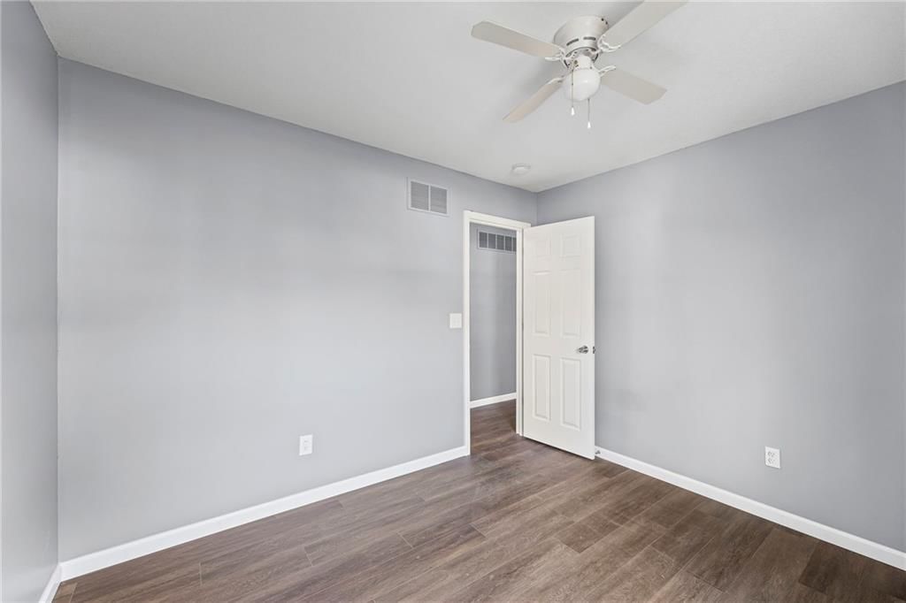 210 E Powhattan Street — photo 14