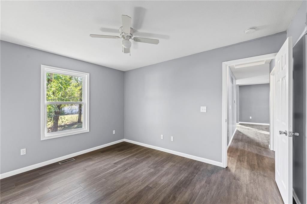 210 E Powhattan Street — photo 18