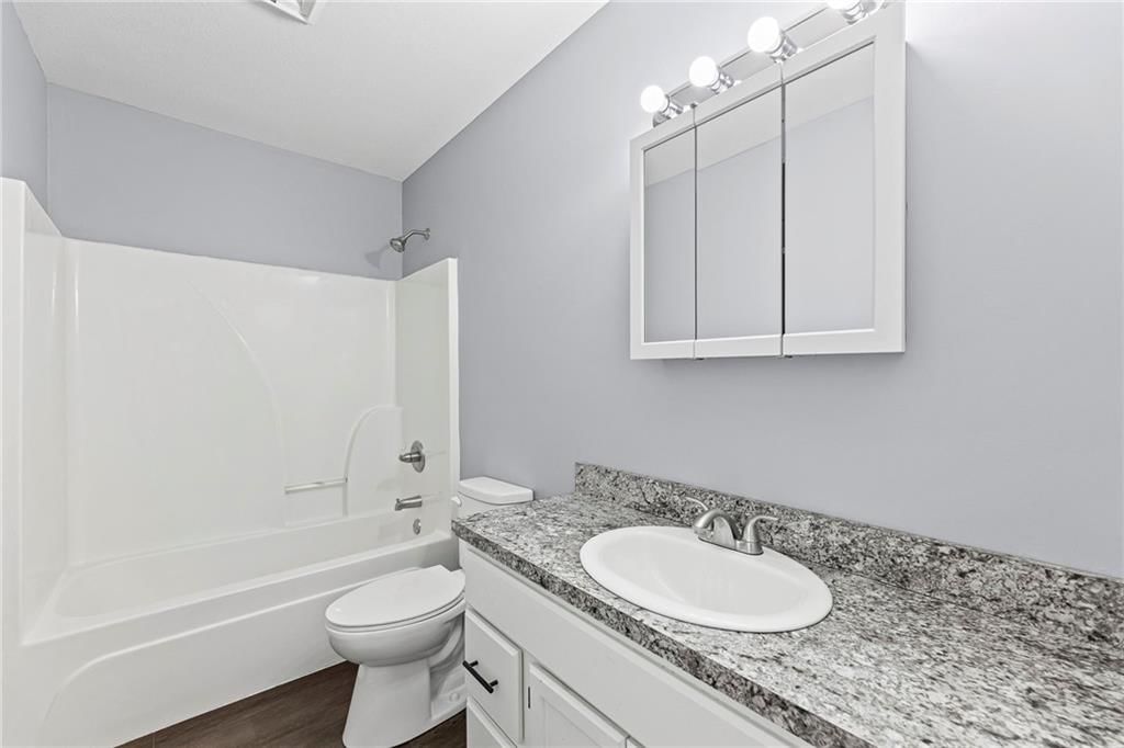 210 E Powhattan Street — photo 19
