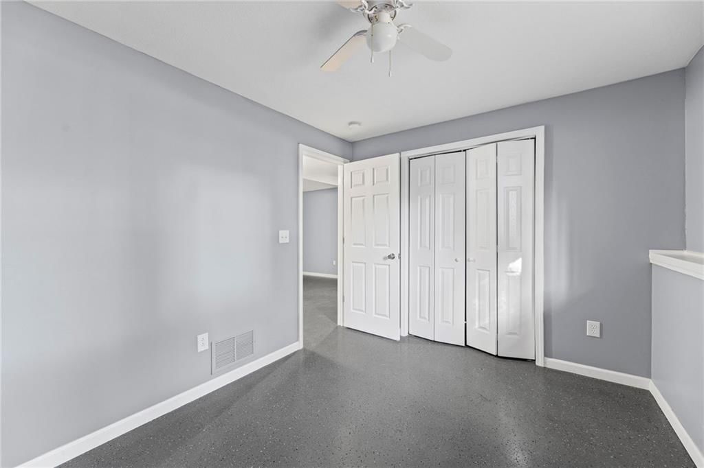 210 E Powhattan Street — photo 24