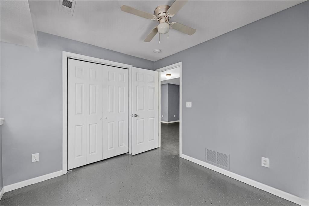 210 E Powhattan Street — photo 26