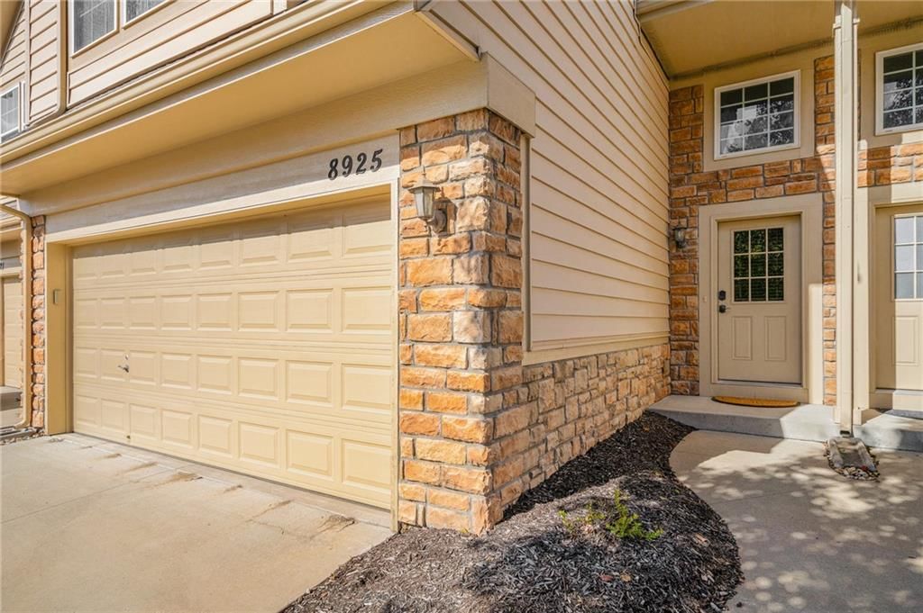 8925 Inkster Street — photo 2