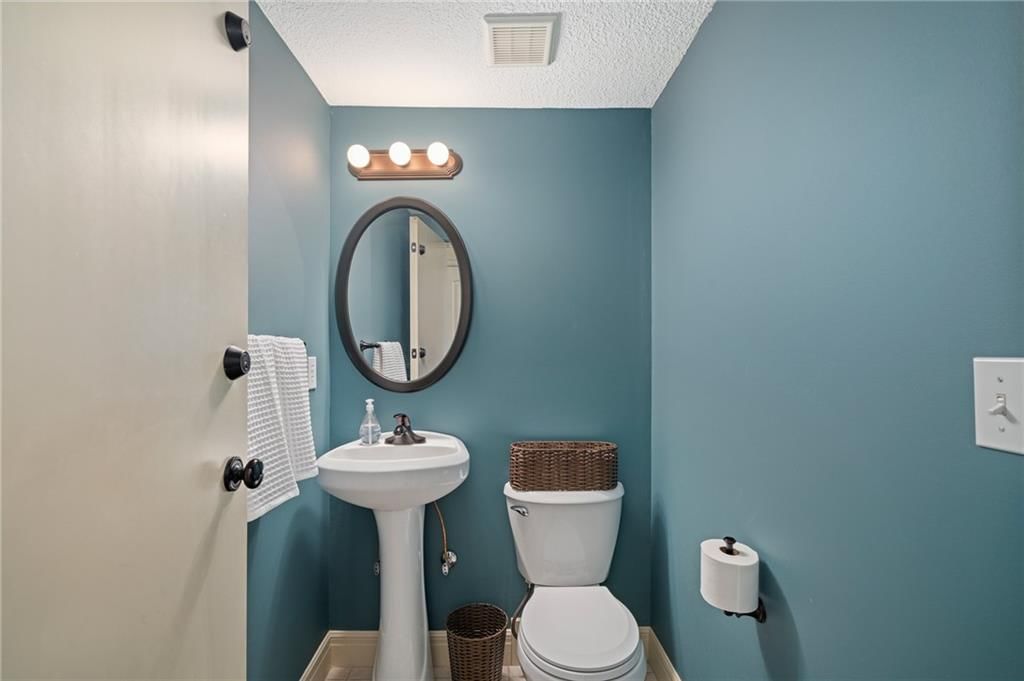 8925 Inkster Street — photo 17