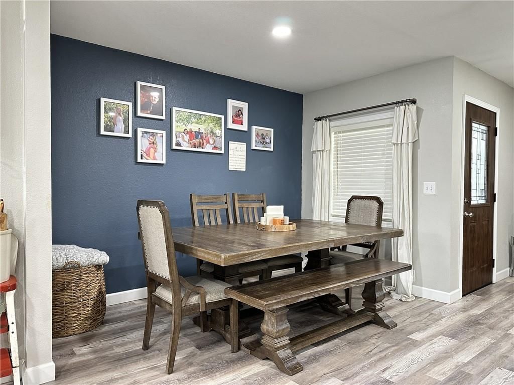 1712 Hillcrest Drive — photo 5