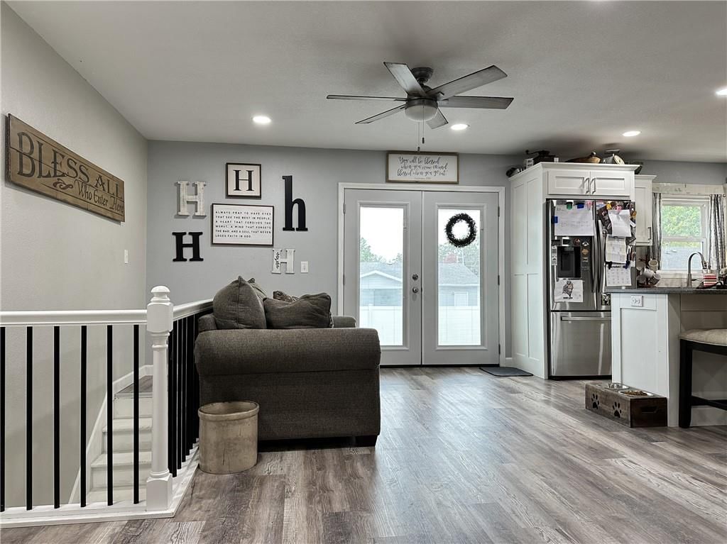 1712 Hillcrest Drive — photo 6