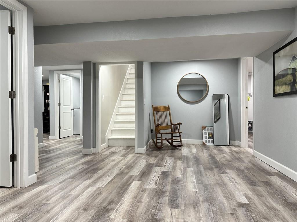 1712 Hillcrest Drive — photo 18