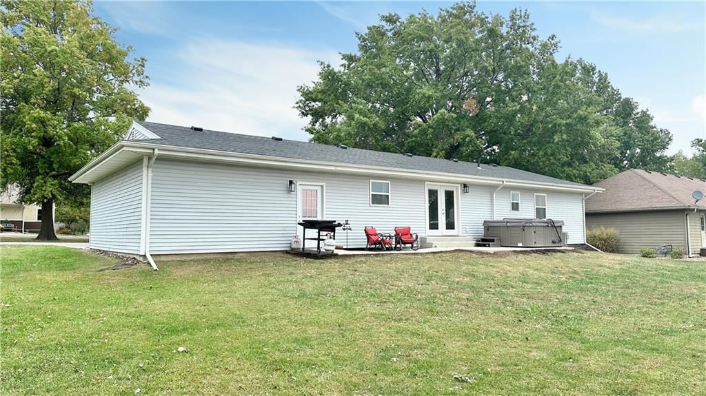 1712 Hillcrest Drive — photo 29