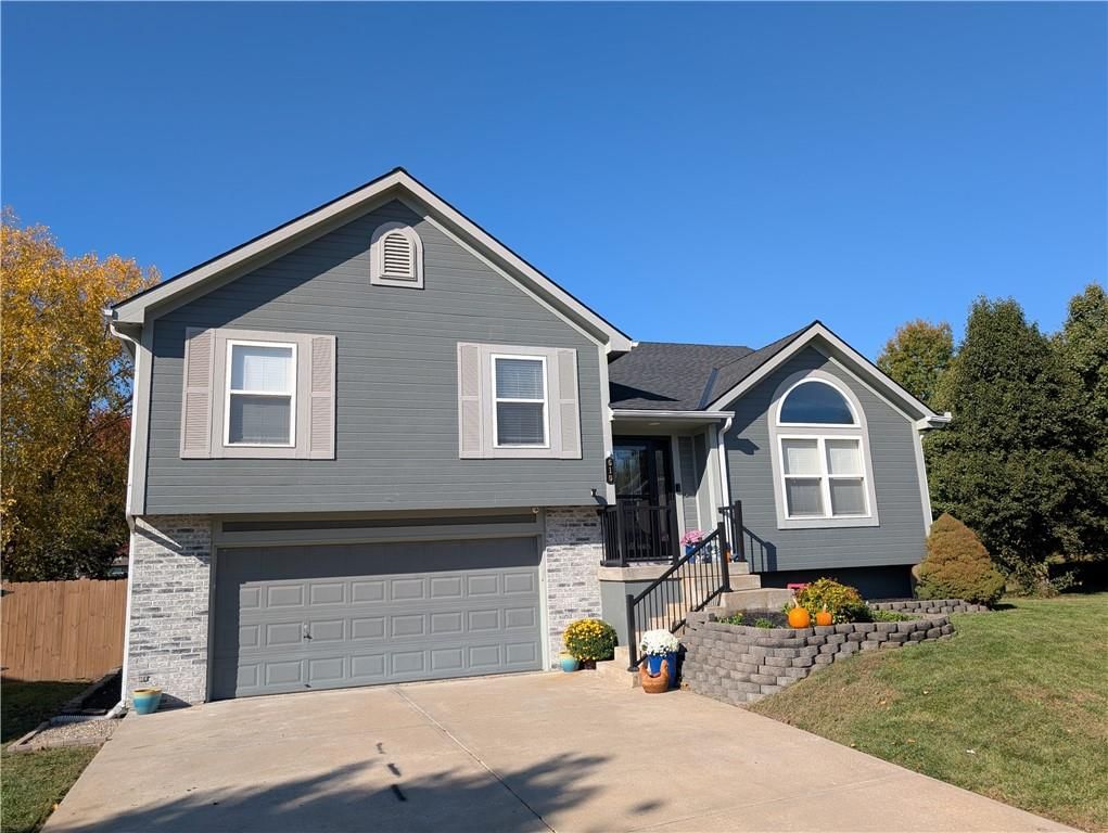 610 Chardonnay Court, Raymore, MO
