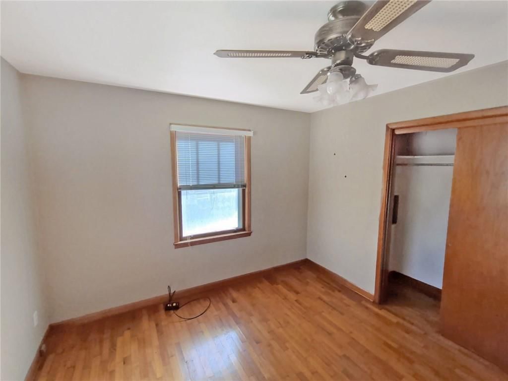 409 E Walker Street — photo 13
