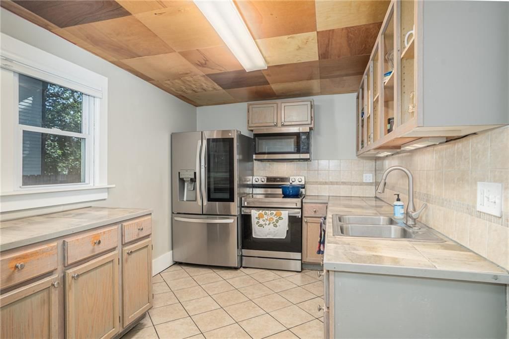 619 W 4th Street — photo 15
