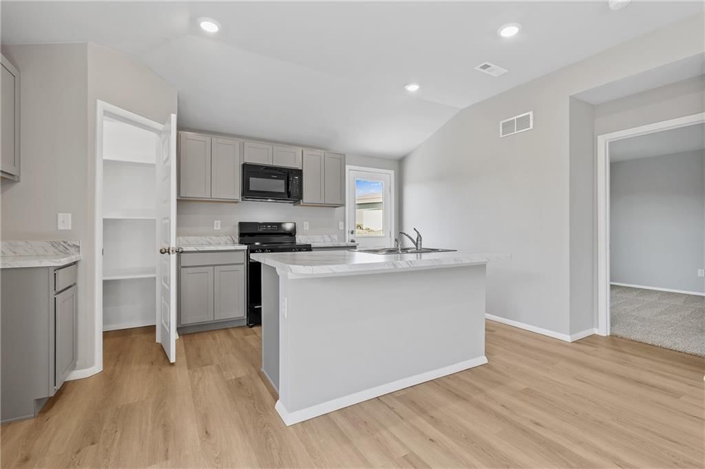 37754 W 208th Terrace — photo 7