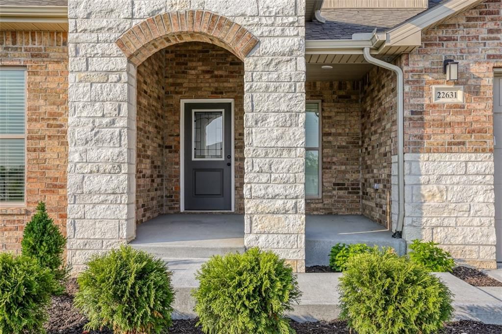 25371 W 84th Street — photo 3