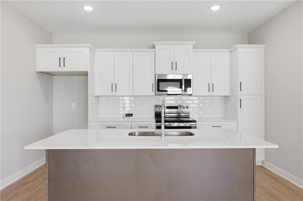 15531 E 48th Street — photo 9