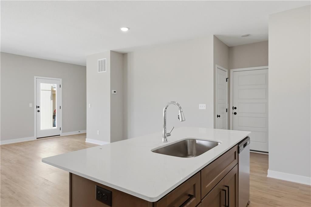 15531 E 48th Street — photo 11