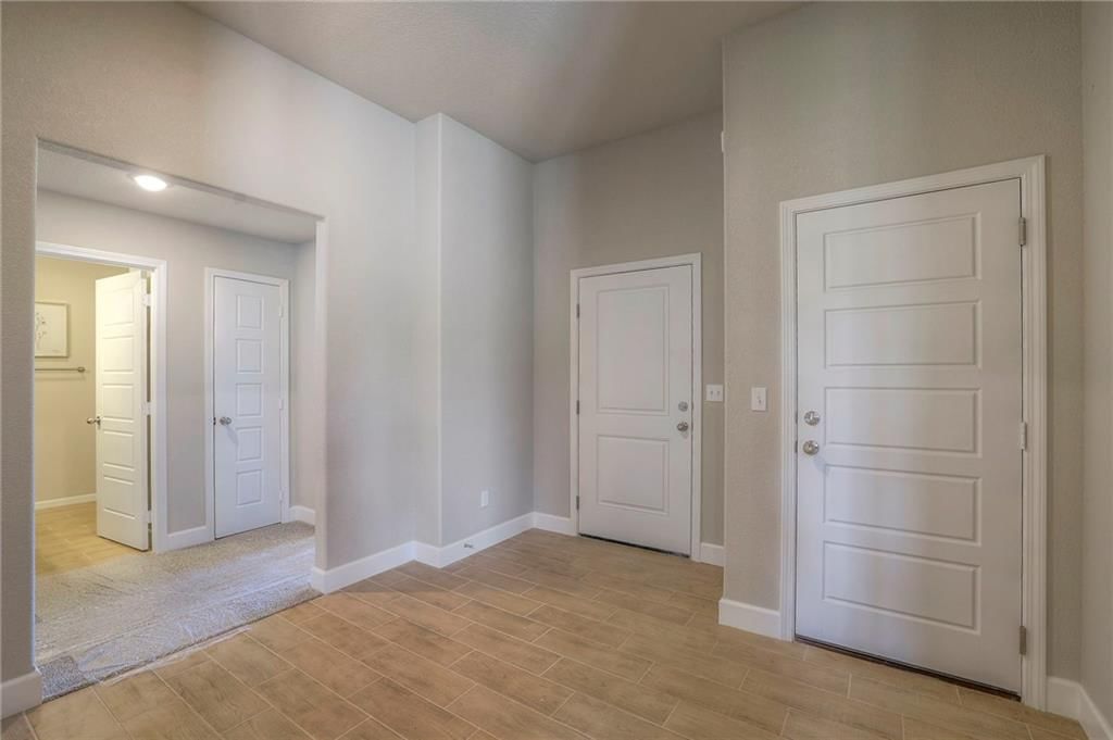 25492 W 84th Terrace — photo 4