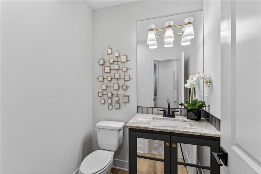 7003 N Polk Avenue — photo 48