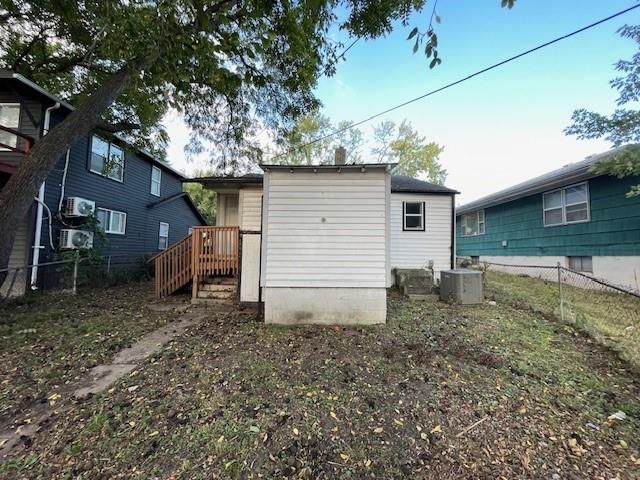 805 S HARDY Avenue — photo 33