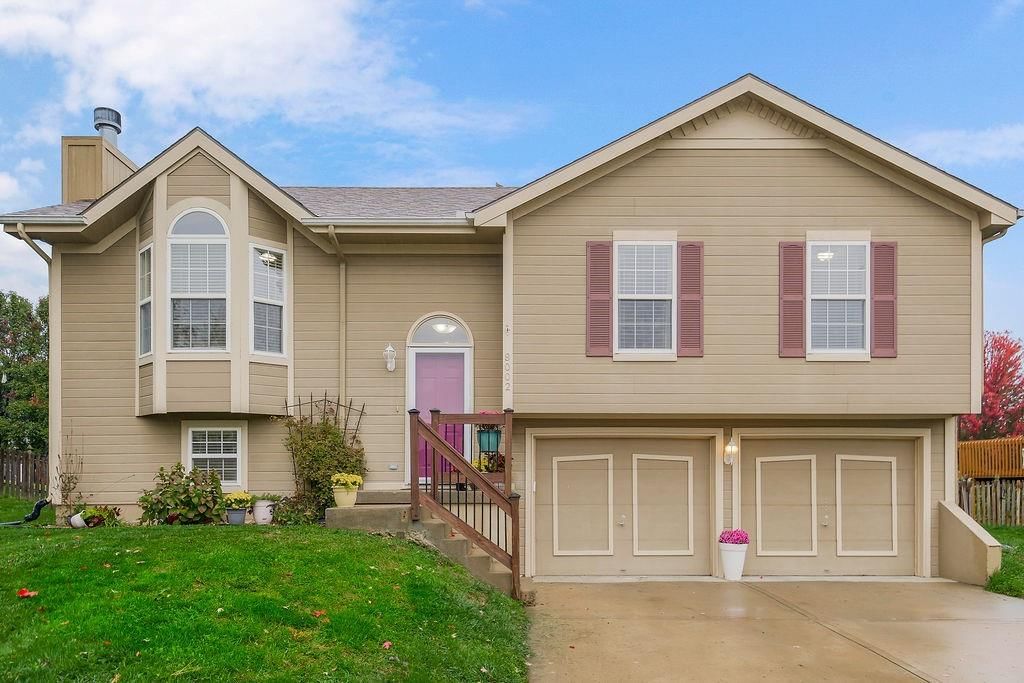 Photo 1 of 30 - 8002 NE 107th Street