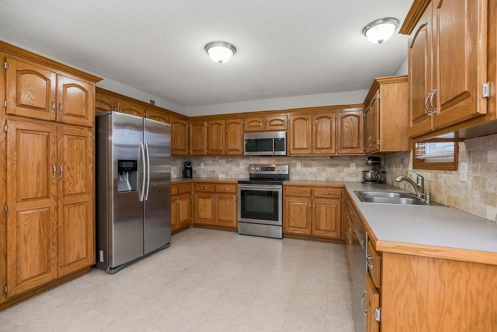 Photo 6 of 30 - 8002 NE 107th Street