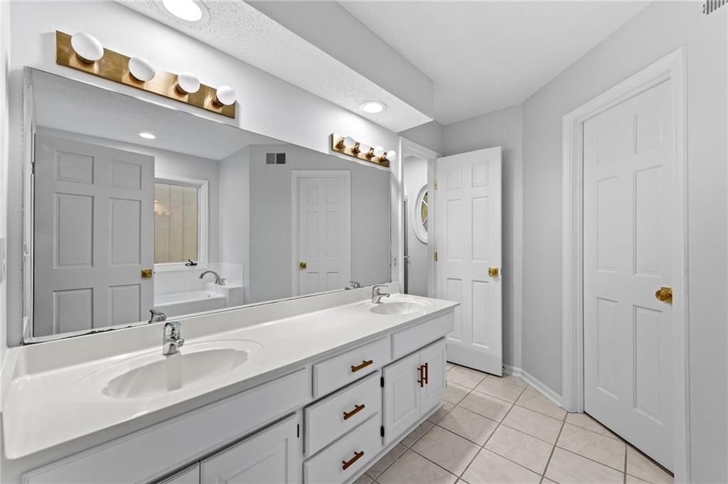 4102 NW 75th Street — photo 18
