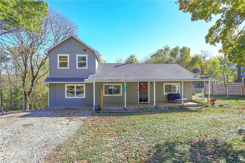 915 Dickinson Road, Independence, MO