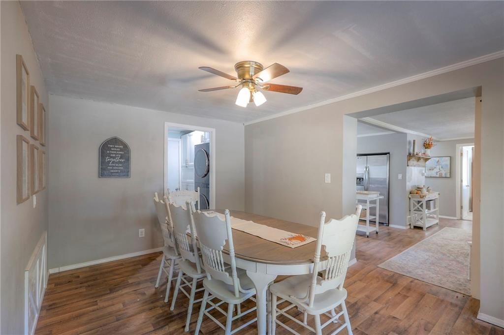 915 Dickinson Road — photo 14