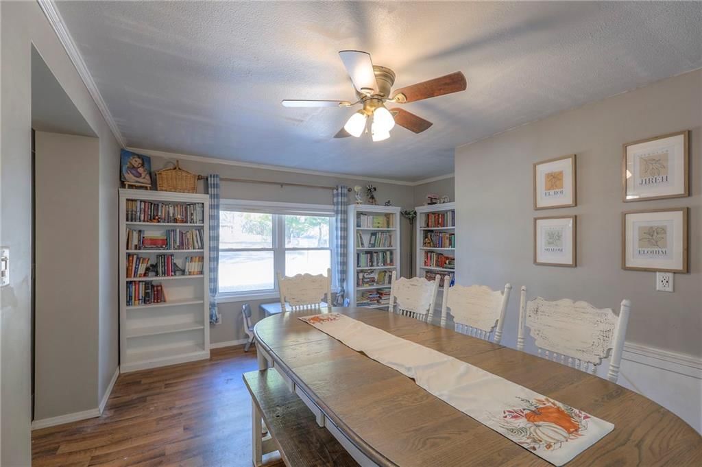 915 Dickinson Road — photo 15